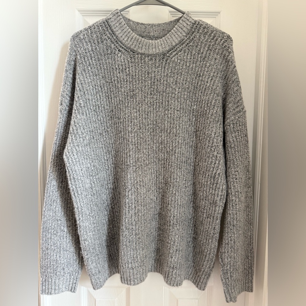 American Eagle Outfitters Gray Crewneck Sweater